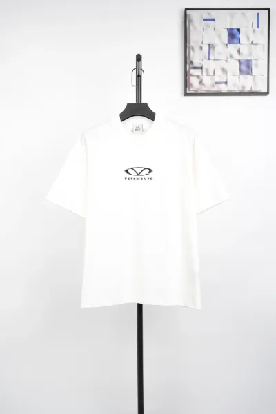 Vetements Logo Print Black T-Shirt - 11