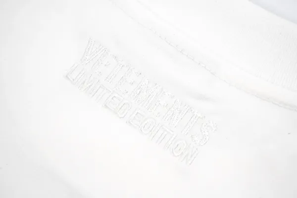 Vetements Logo Print Black T-Shirt - 4