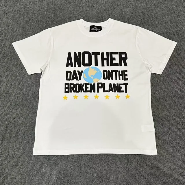 Broken Planet T-Shirts Short-Sleeve Graphic Print product detail image 10