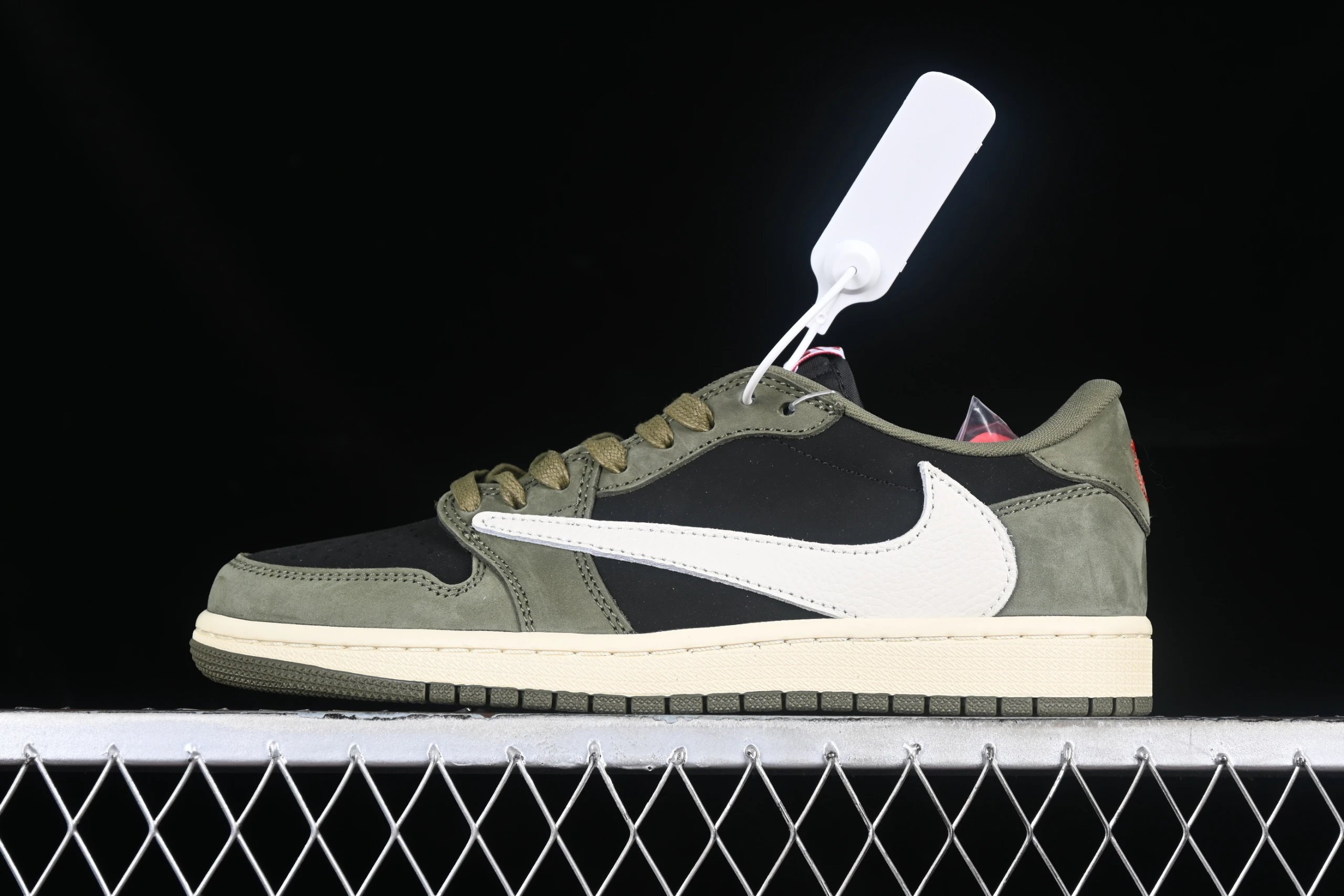 Travis Scott Air Jordan 1 Retro photo 6