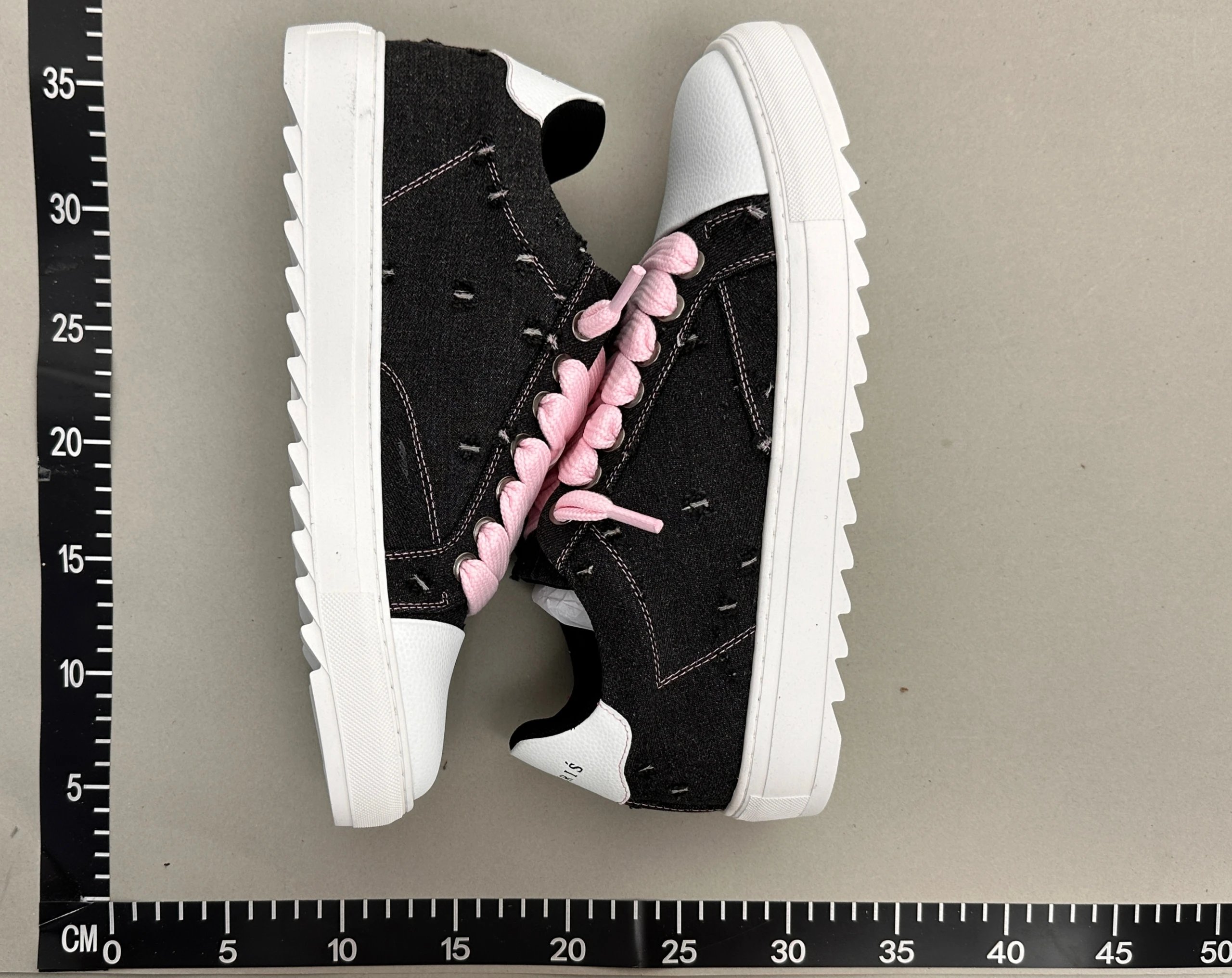 Numeris Atelier Acrylic Black Shoes — 6 colorway — USFans Spreadsheet photo