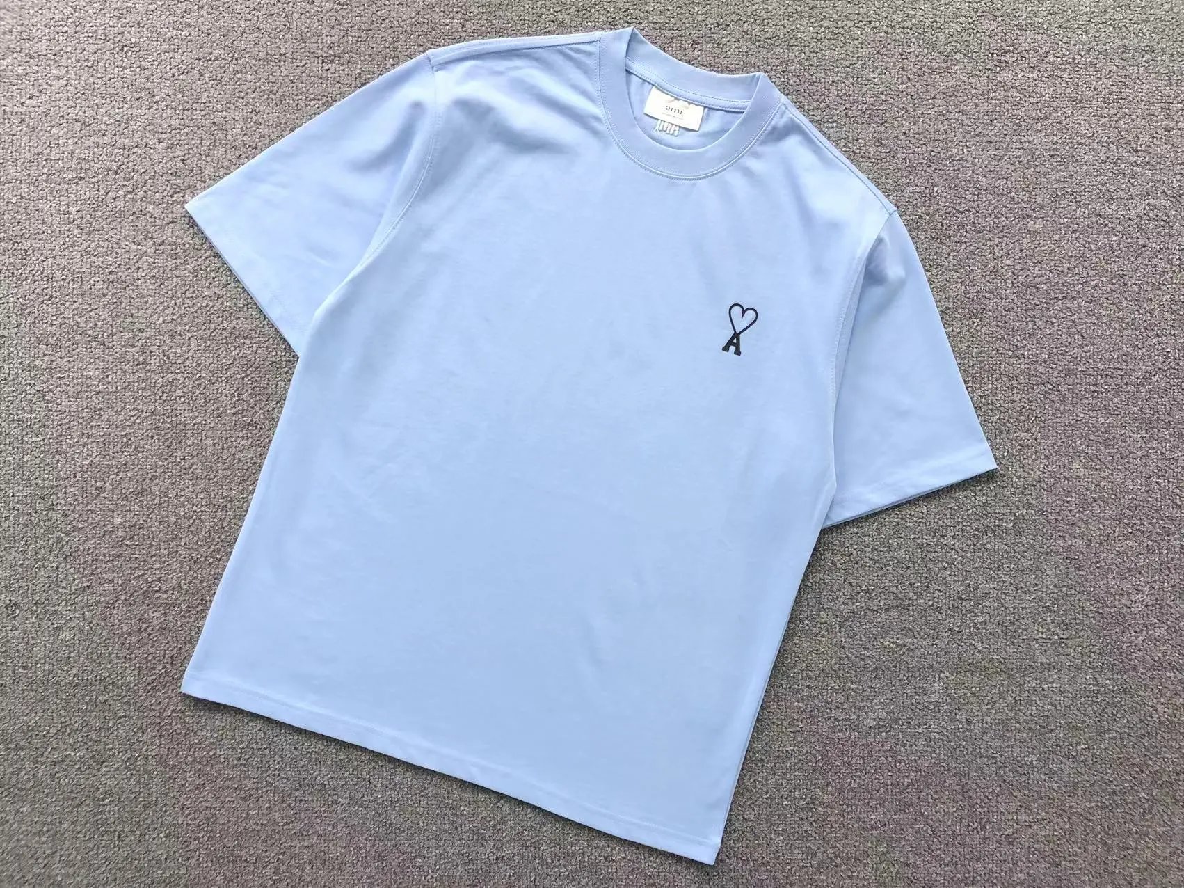 Ami Paris Tees with Small Logo — light blue 2616 colorway — USFans Spreadsheet photo