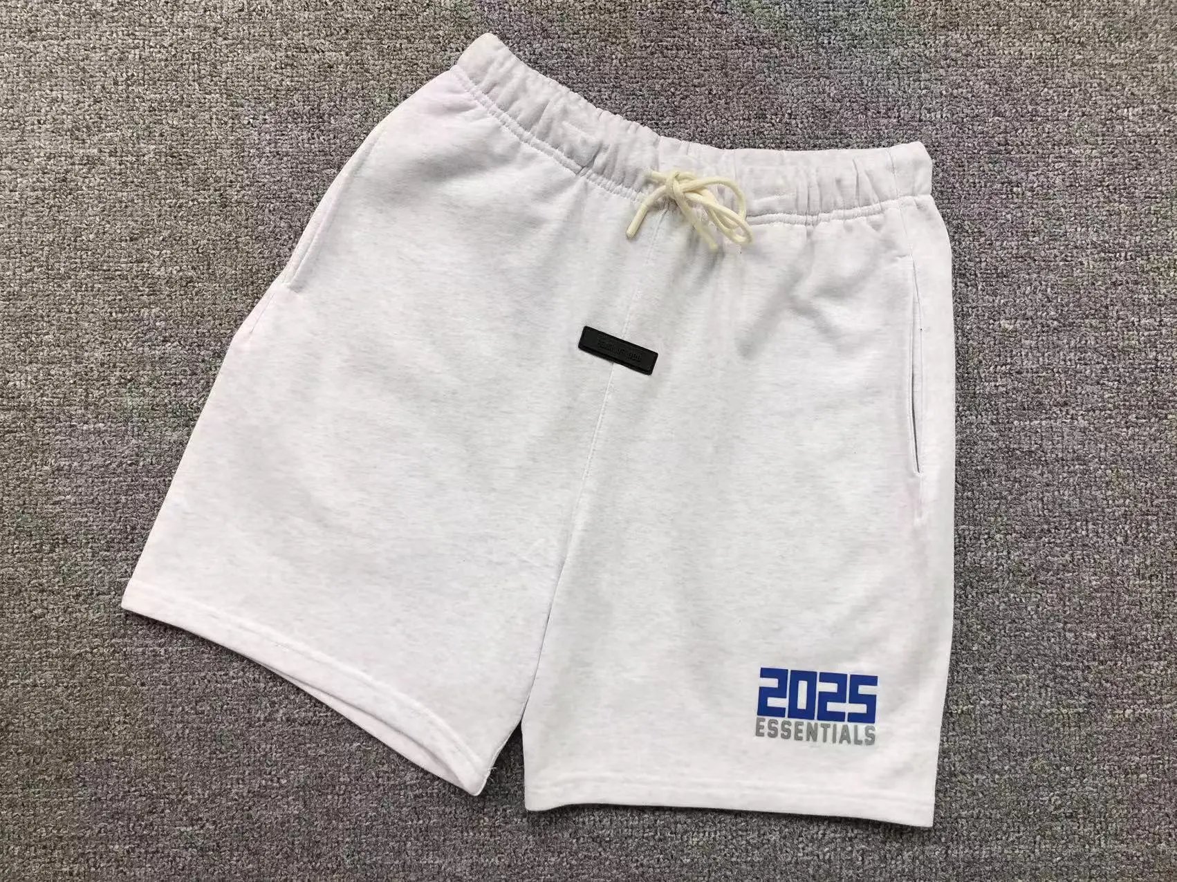 Essentials Shorts — 2 colorway — USFans Spreadsheet photo