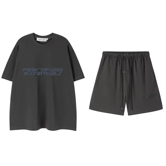 Fear of God Matching Sets Essentials logo crewneck T-shirt and shorts set product detail image 10