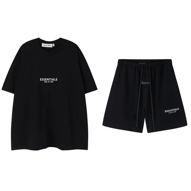 Fear of God Matching Sets Essentials logo crewneck T-shirt and shorts set product detail image 11