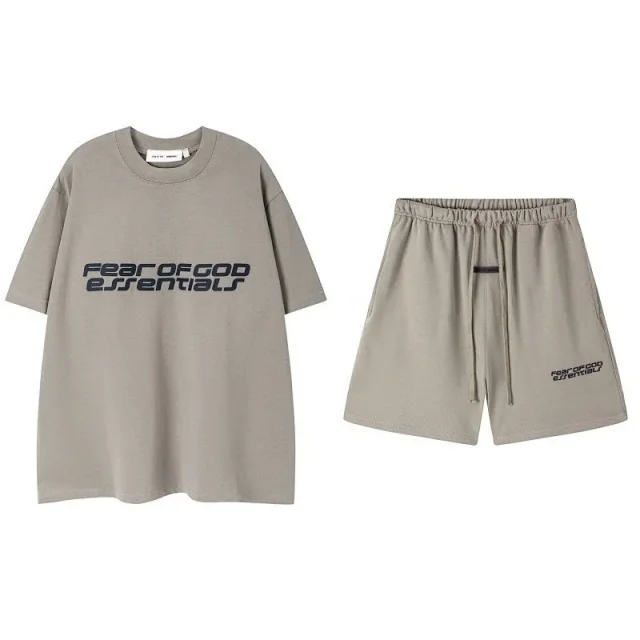 Fear of God Matching Sets Essentials logo crewneck T-shirt and shorts set product detail image 2