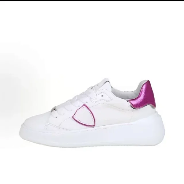 Philippe Model Sneakers Distressed low-top with shield side patch product detail image 10