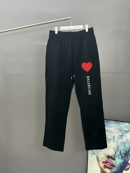 Balenciaga Heart Logo Sweatpants Black - 1