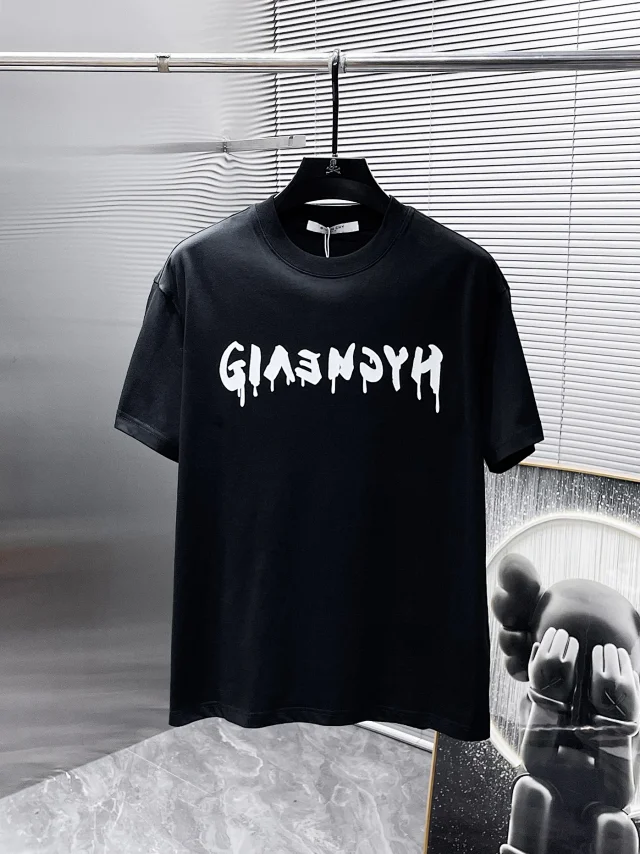 Givenchy T-Shirts Logo Graphic product detail image 6