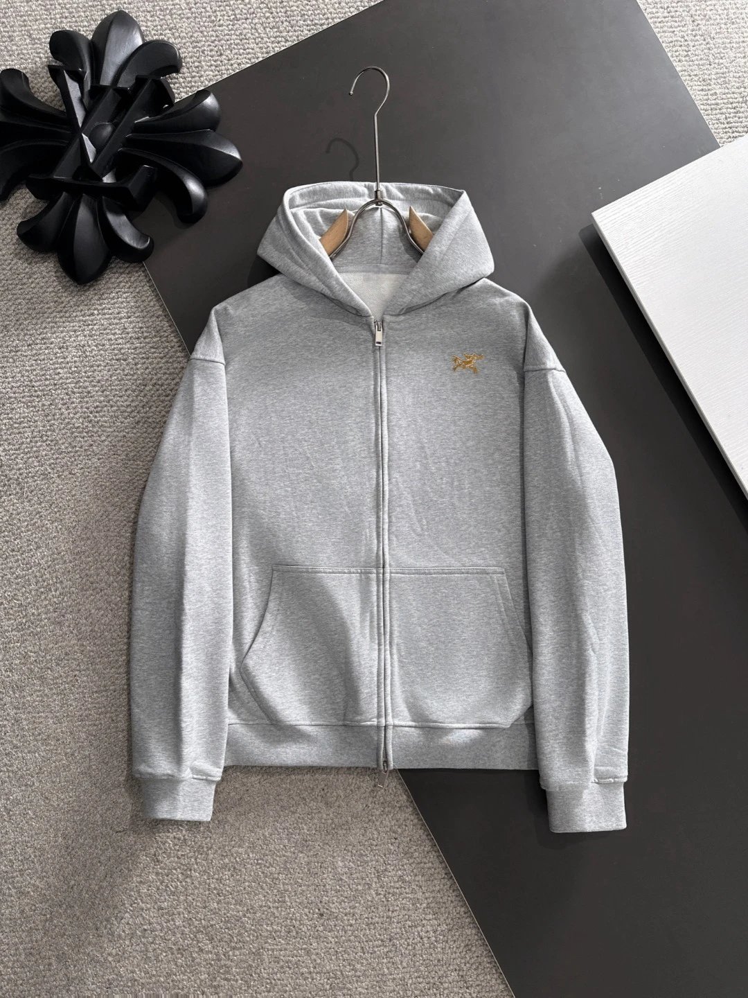 Design Zip-Up Hoodie Gray with Gold Embroidered Logo - 8