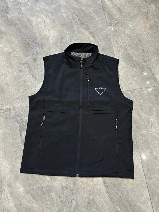 The North Face Vests Stand-Collar Zip-Front Softshell Vest product detail image 10