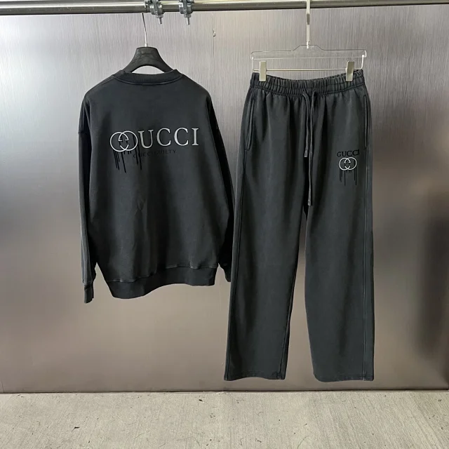 Gucci Tracksuits Crewneck sweatshirt and drawstring straight-leg pants set with logo print product detail image 5