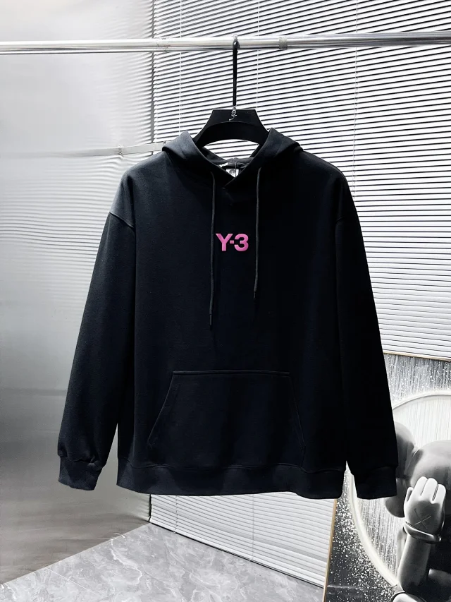 Fendi Hoodies & Sweatshirts Logo Pullover Hoodie product detail image 2