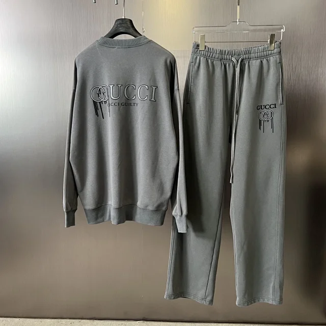 Gucci Tracksuits Crewneck sweatshirt and drawstring straight-leg pants set with logo print product detail image 9