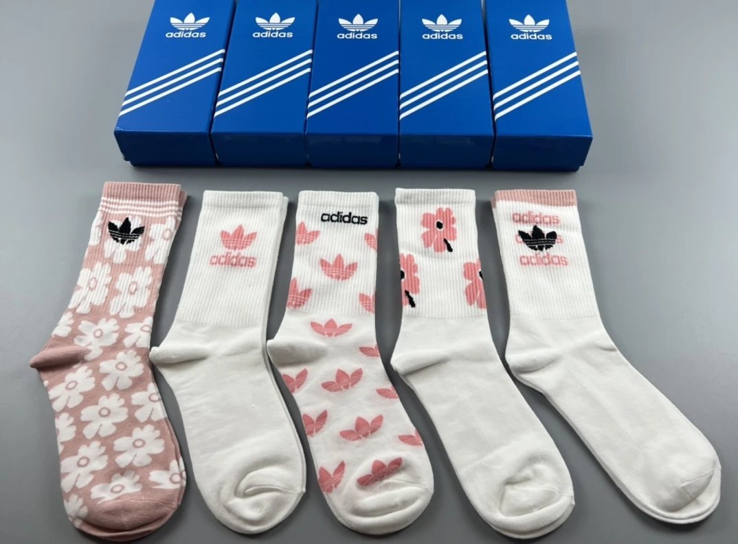 Versace Logo Socks Set in Black, White, Gray, and Navy - 7
