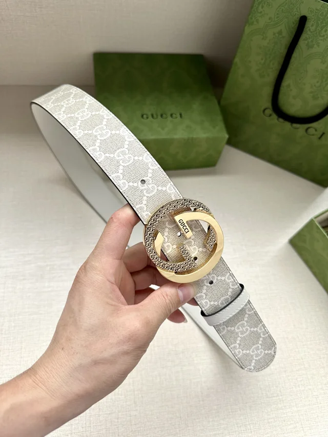 Louis Vuitton Belts Textured belt with LV-letter buckle product detail image 12