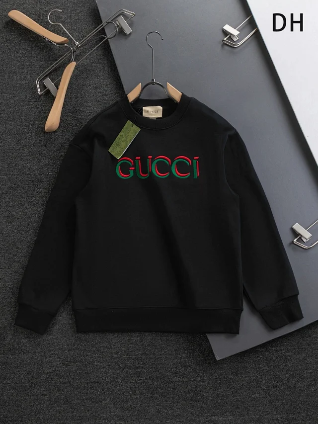 Burberry Hoodies & Sweatshirts Embroidered Equestrian Crewneck Sweatshirt product detail image 4
