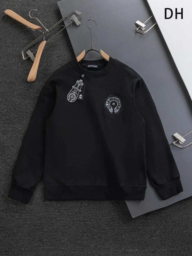 Burberry Hoodies & Sweatshirts Embroidered Equestrian Crewneck Sweatshirt product detail image 11
