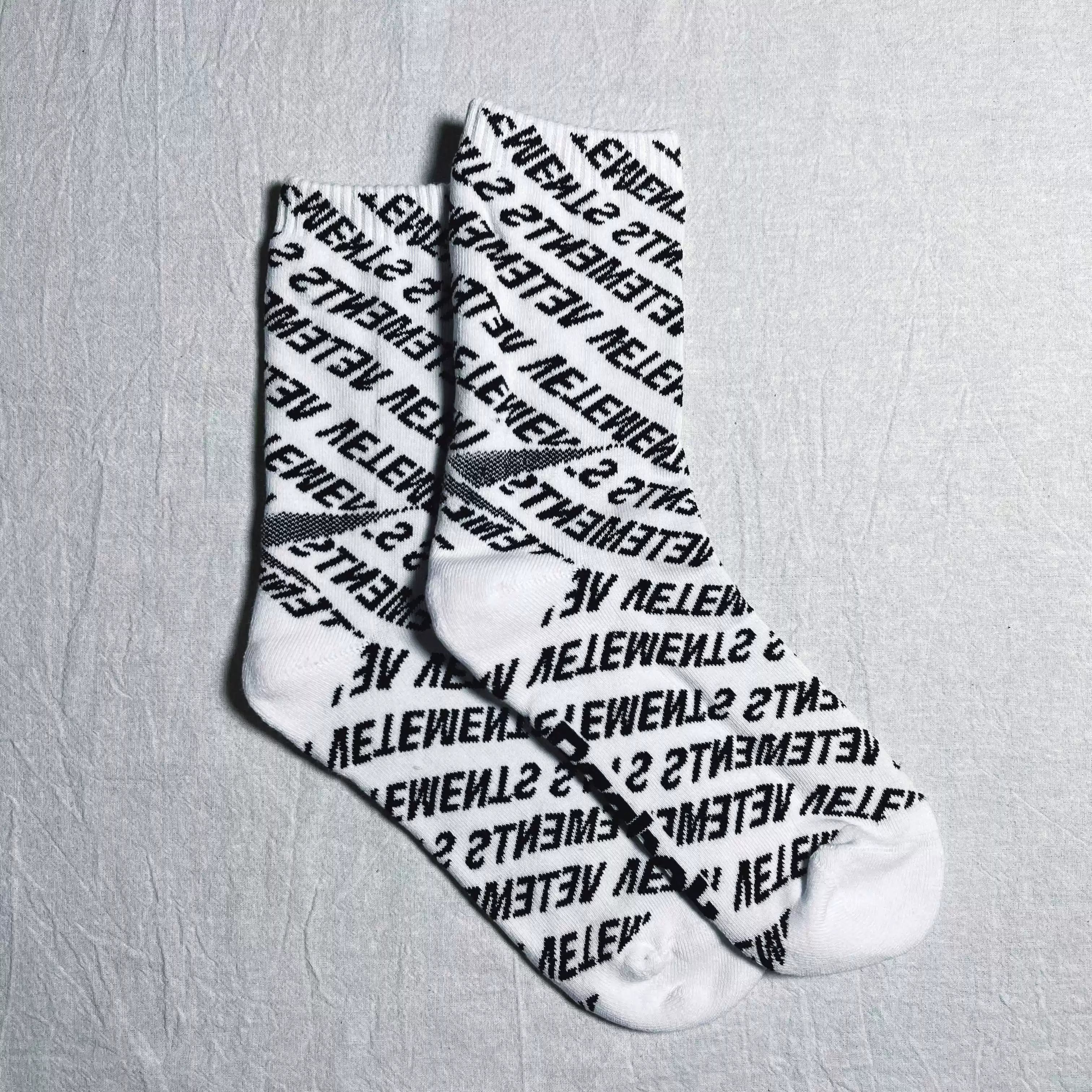 Vetements x Chaosetter Winter 2023 Collaboration Socks White - 4