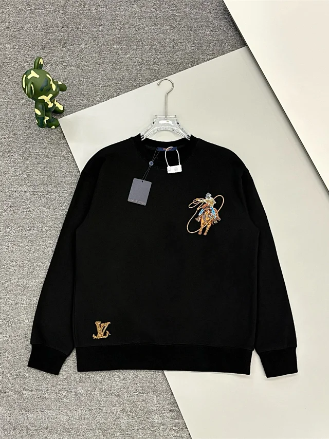 Louis Vuitton Hoodies & Sweatshirts Crewneck logo sweatshirt product detail image 10