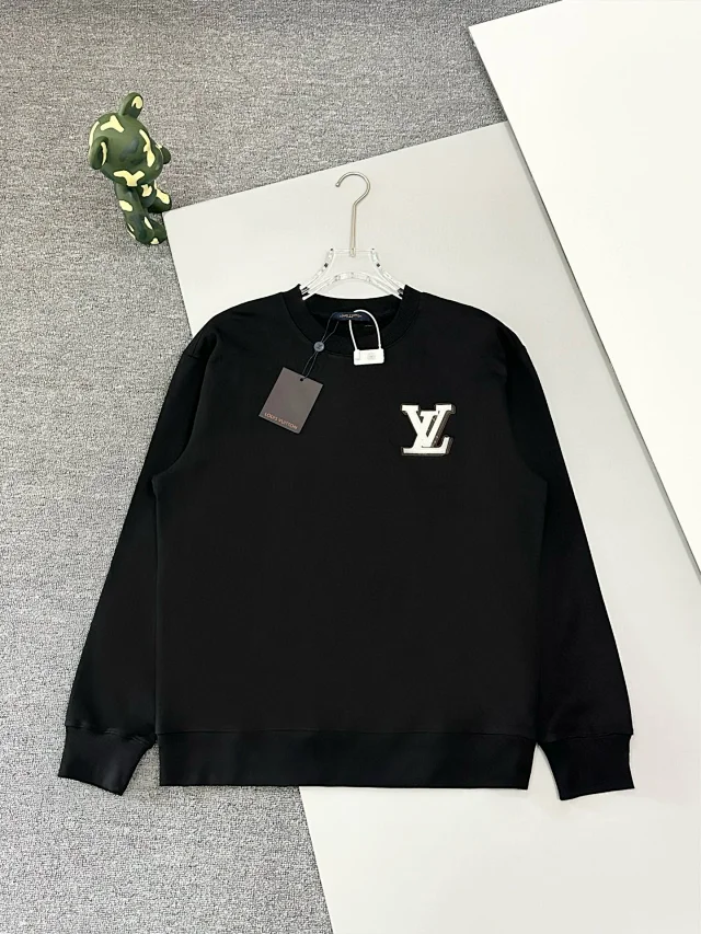 Louis Vuitton Hoodies & Sweatshirts Crewneck logo sweatshirt product detail image 2