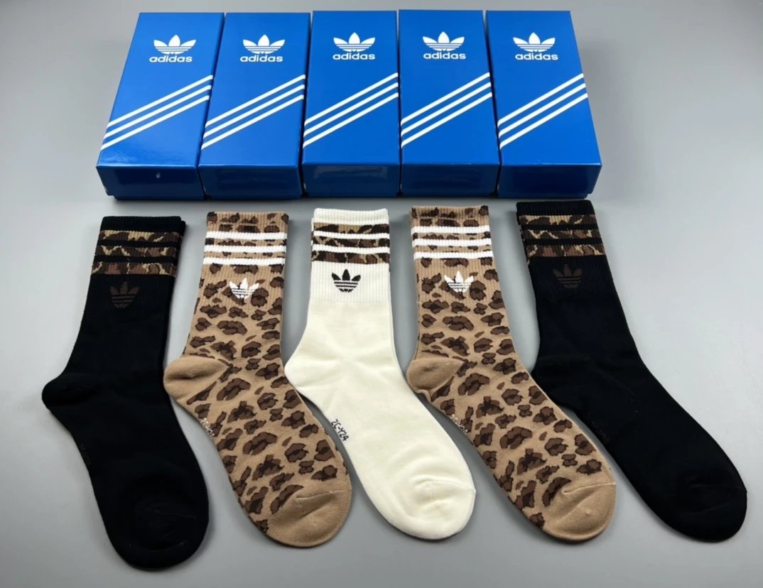 Versace Logo Socks Set in Black, White, Gray, and Navy - 9