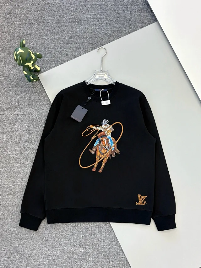 Louis Vuitton Hoodies & Sweatshirts Crewneck logo sweatshirt product detail image 12