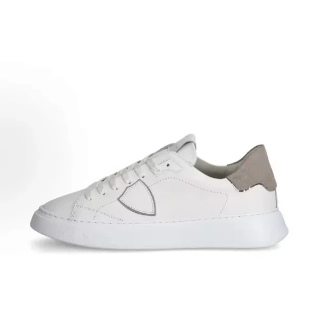 Philippe Model Sneakers Distressed low-top with shield side patch product detail image 6