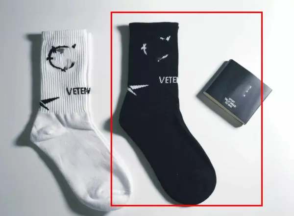 Vetements Logo Print Crew Socks Black / White - 1