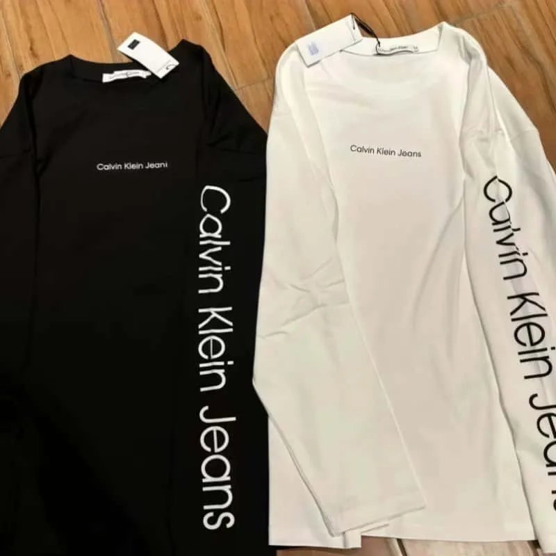 Stone Island Knitwear Crewneck knit sweater with compass sleeve badge — 35 white