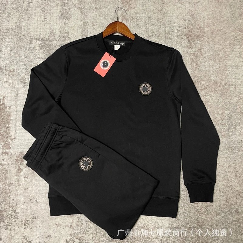 Canada Goose Logo Patch Crewneck Sweatshirt White Sweater - 10