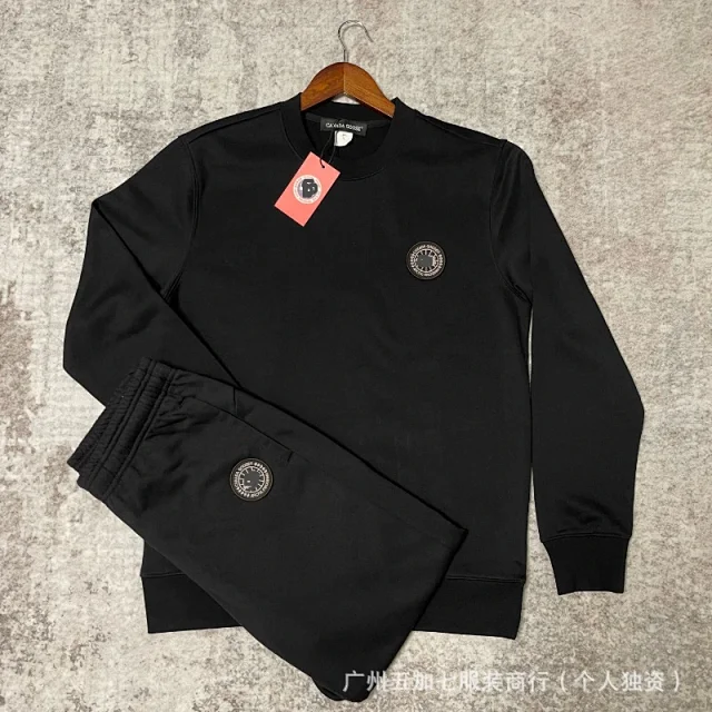 Canada Goose Matching Sets Logo-Patch Sweatshirt and Jogger Set product detail image 9