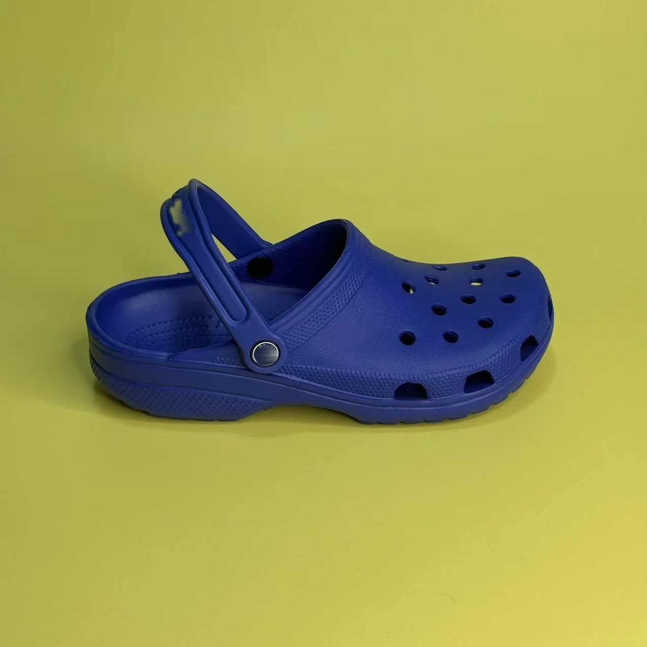 Crocs Classic Model Shoes — Celebrity Deep Blue colorway — USFans Spreadsheet photo