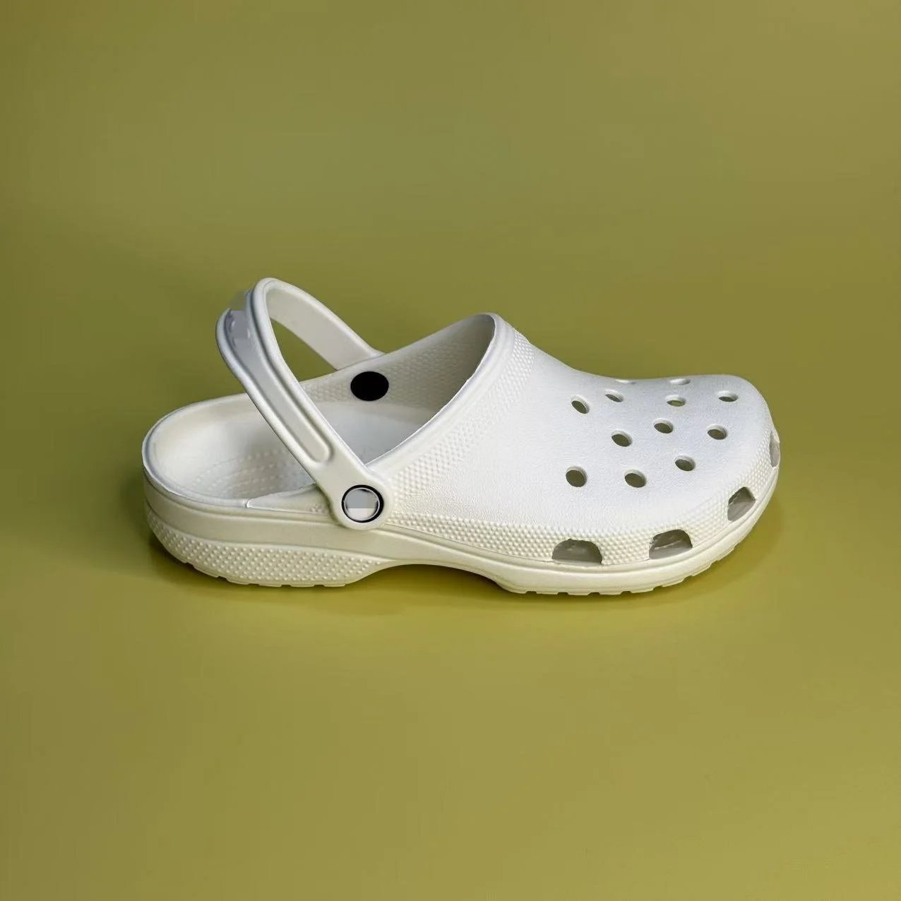 Crocs Classic Model Shoes — Celebrity bone white colorway — USFans Spreadsheet photo