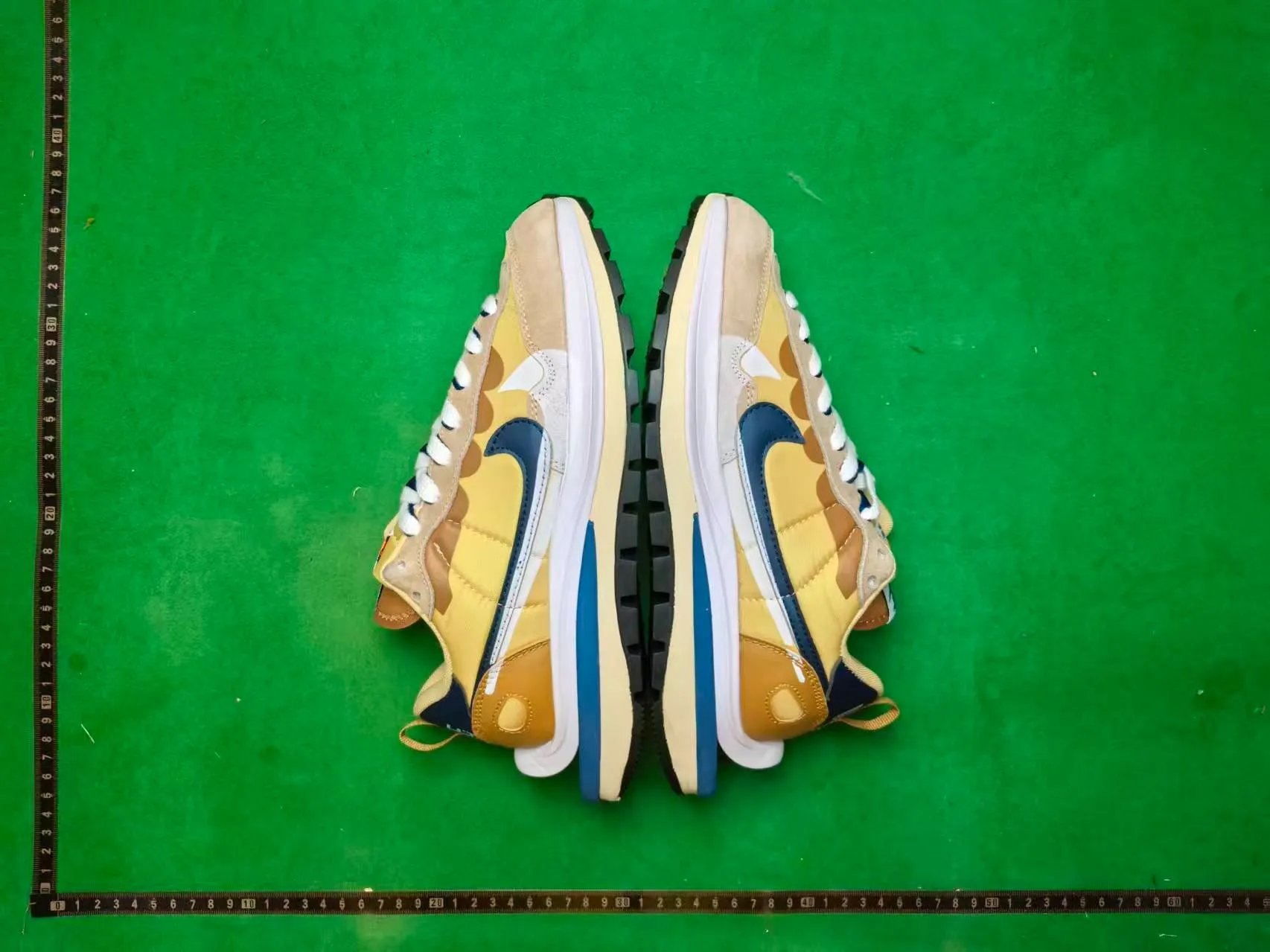 Nike Sacai Shoes — 3.0 Khaki colorway — USFans Spreadsheet photo