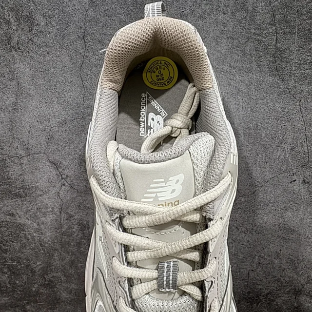 New Balance Sneakers 530 product detail image 8