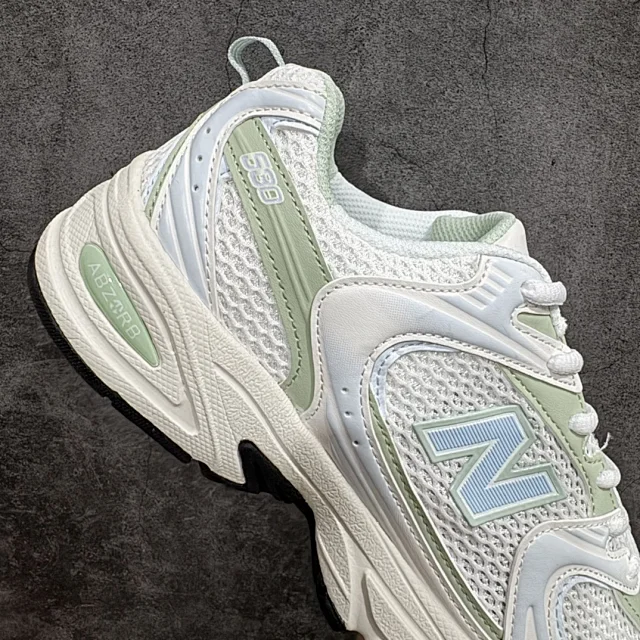 New Balance Sneakers 530 product detail image 16