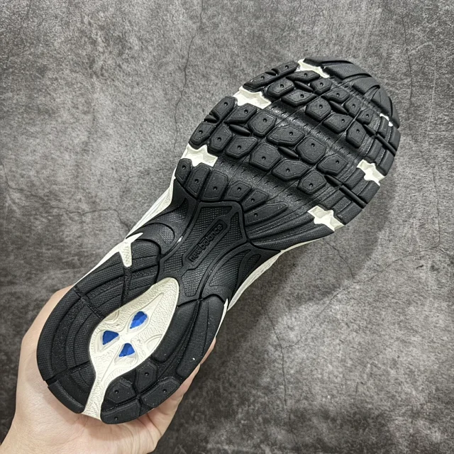 New Balance Sneakers 530 product detail image 18