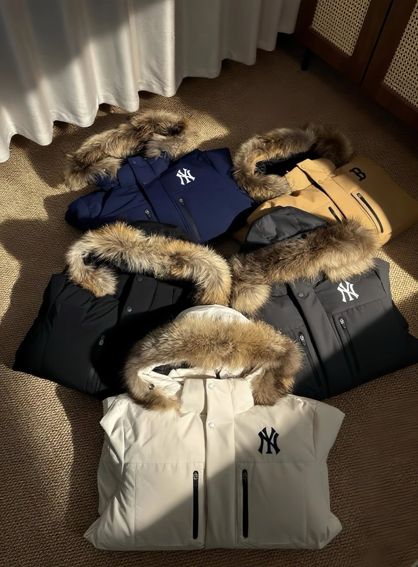 MLB New York Yankees Navy Beige Black Gray White Puffer Jacket With Fur Hood