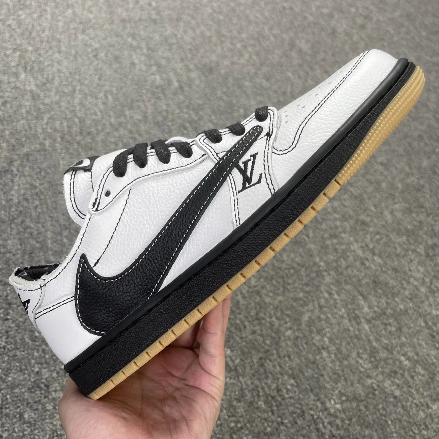 Jordan 1 Retro Low Louis Vuitton White Black Gum