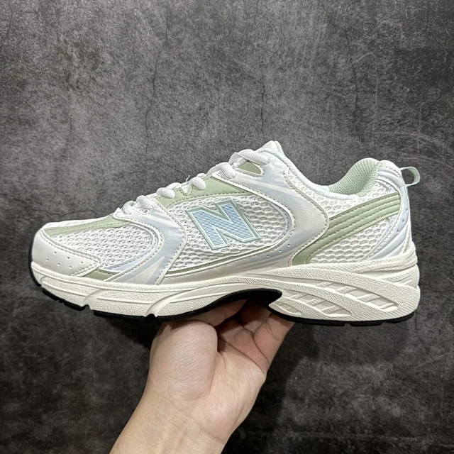 New Balance Sneakers 530 product detail image 11