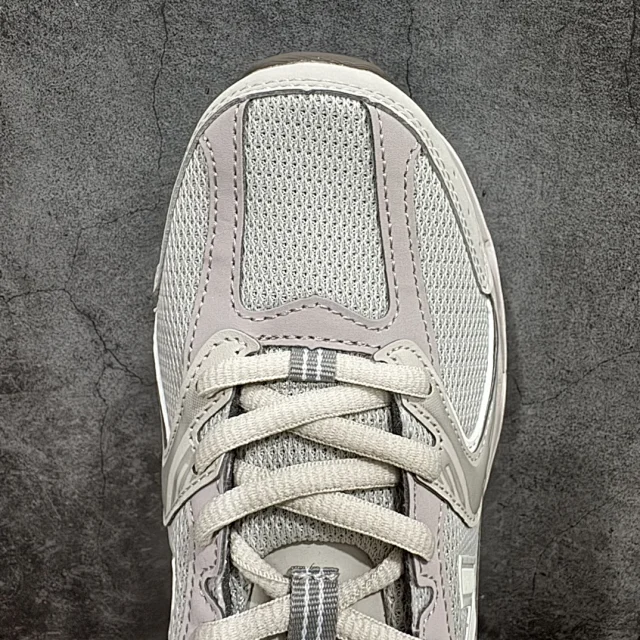 New Balance Sneakers 530 product detail image 5