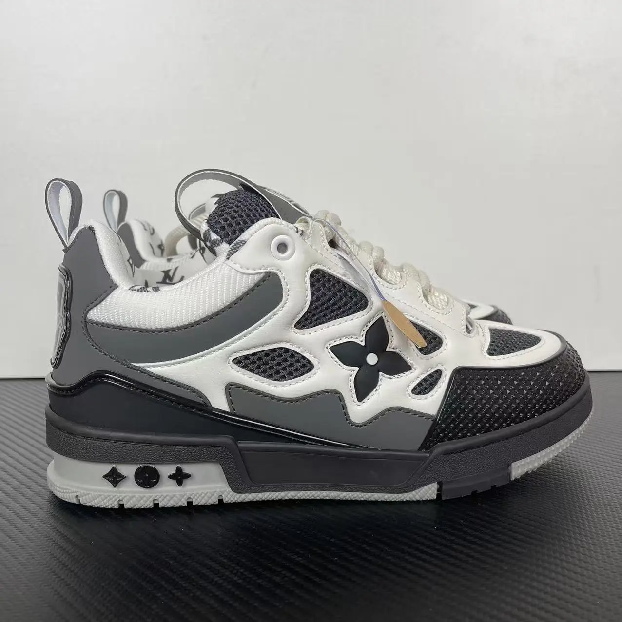 Skate gray item number: 1AC52K