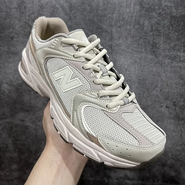 New Balance Sneakers 530 product detail image 3