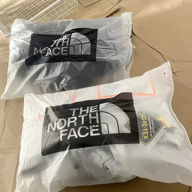 The North Face Down Jackets Hooded embroidered patchwork jacket product detail image 10