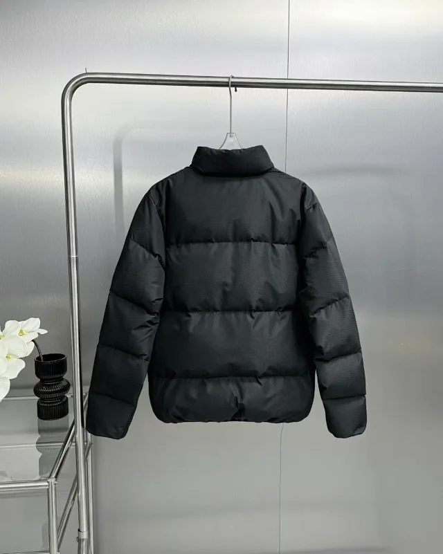Nike Down Jackets Quilted stand-collar puffer jacket product detail image 7