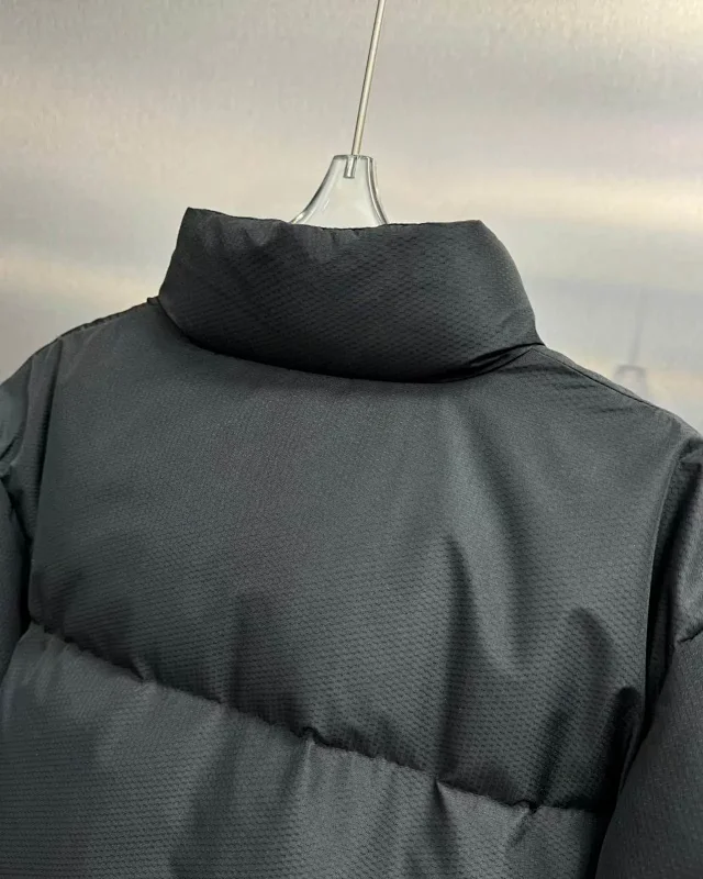 Nike Down Jackets Quilted stand-collar puffer jacket product detail image 9