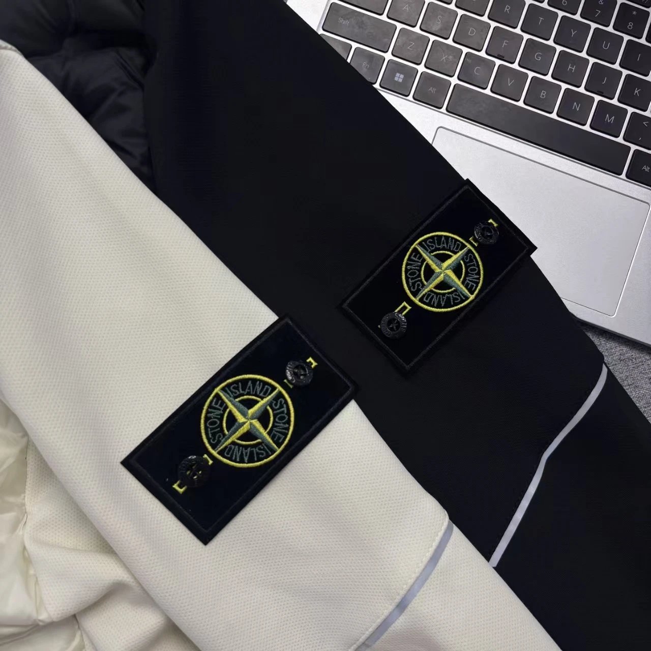 Stone Island Hybrid Down Jacket Black Outerwear - 9