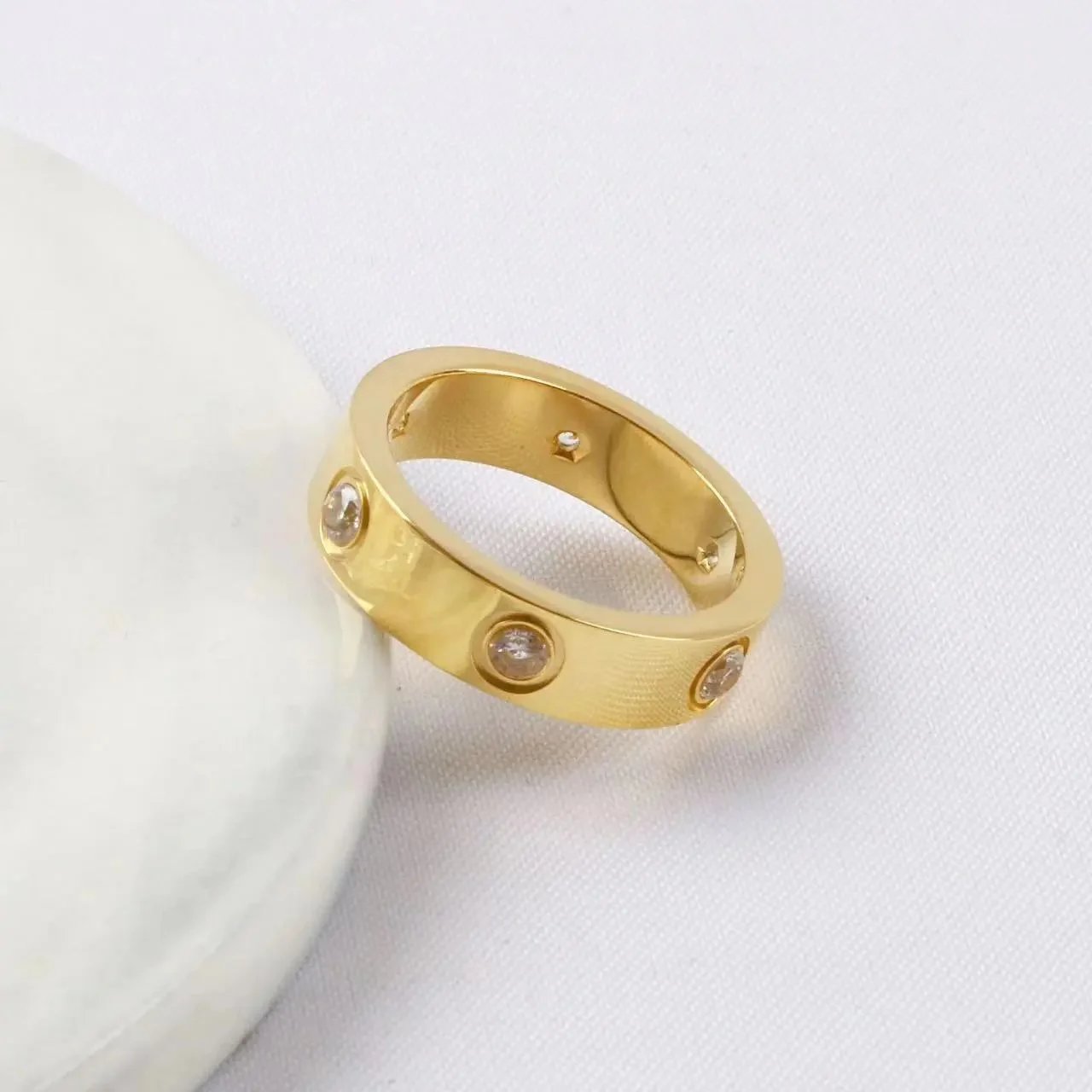 5mm Six Diamond Gold