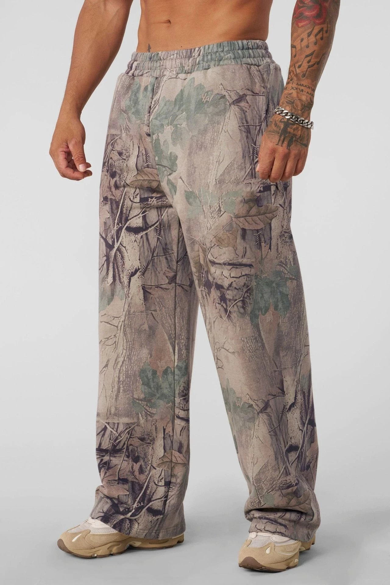 Camouflage Print Straight Leg Pants photo 2